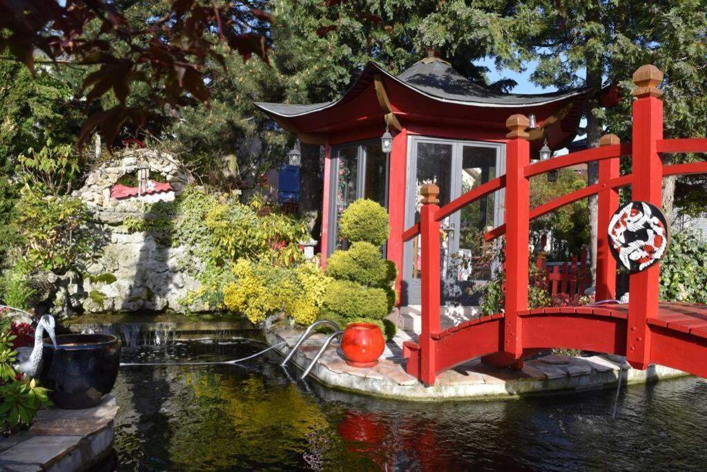Gite Au Printemps Japonais, Petit Train De La Mure, Parc Des Ecrins Pierre-Chatel Esterno foto